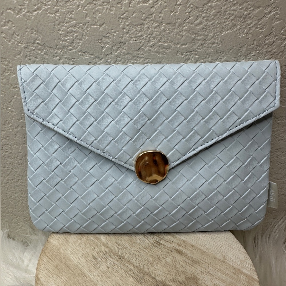 $5 🌙 Blue Clutch Style Ipsy Bag With‎ Gold Closure NEW